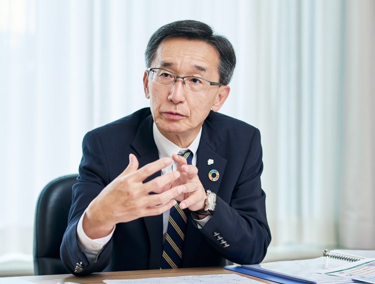 picture: Yoshimichi Maruyama Director, Managing Executive Officer Chief Financial Officer (CFO)